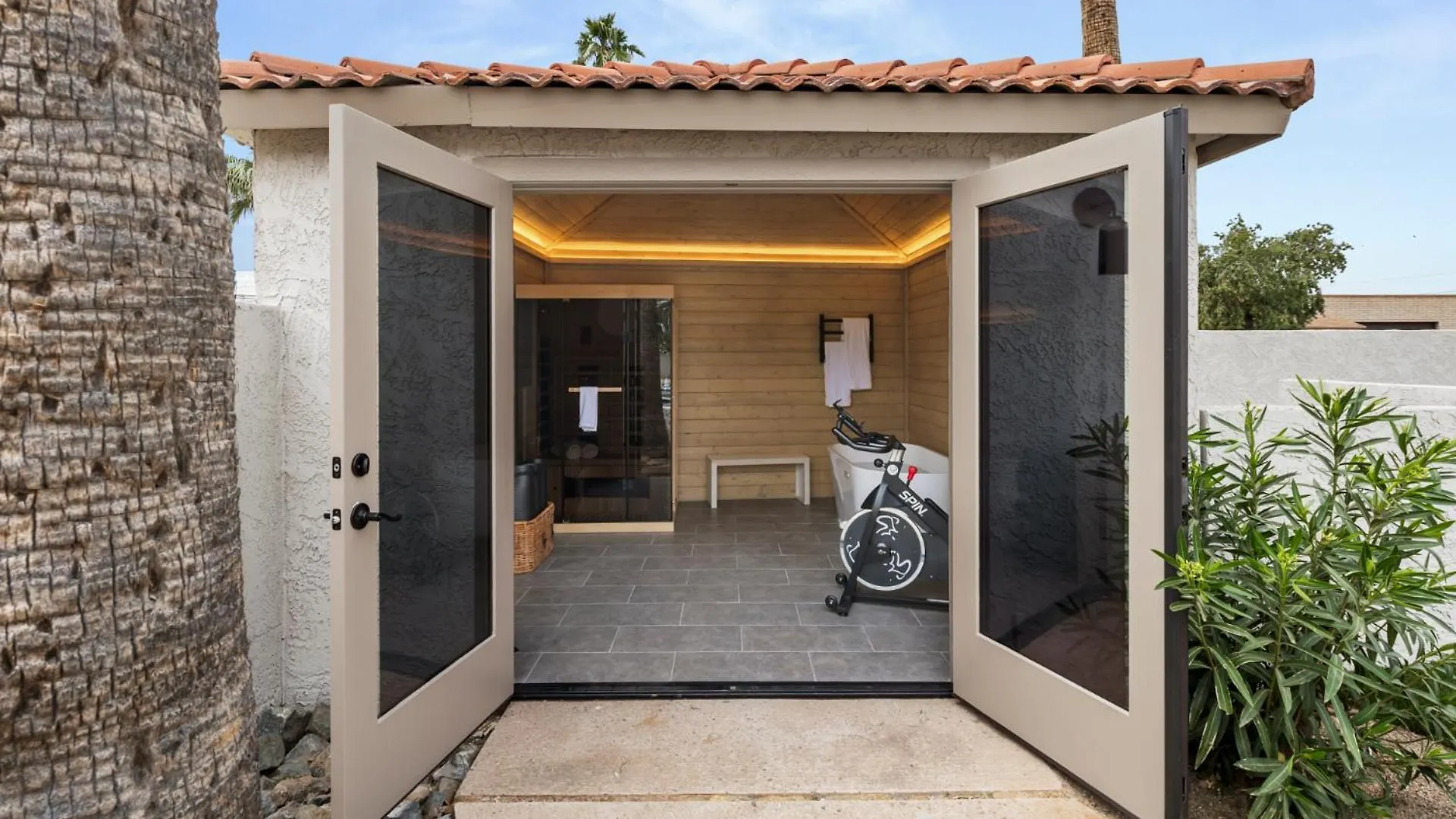Maison 1975-Chic Luxury Retreat Scottsdale